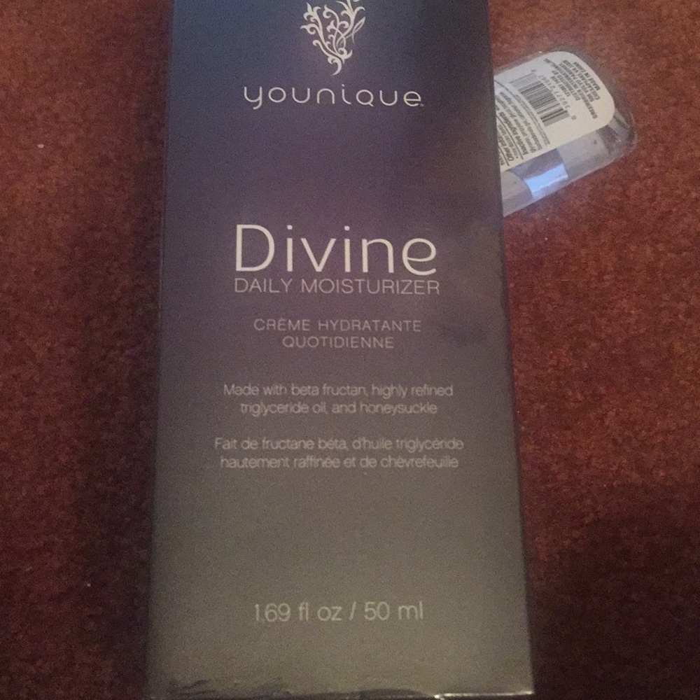Divine daily moisturizer by younique